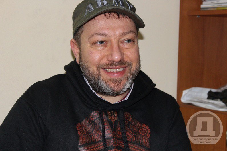 Краснопольський був у полоні, після чого виїхав з Донецька.