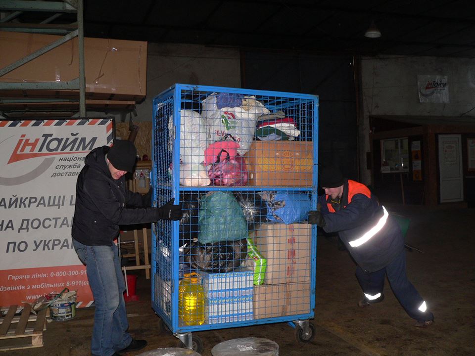 Очередная отправка гуманитарной помощи мирным жителям Авдеевки составила почти 400 килограммов.
