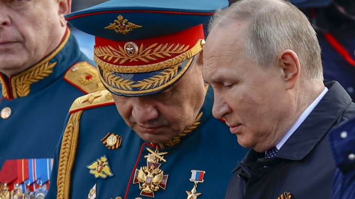 Президент Росії Володимир Путін на тлі безуспішної 