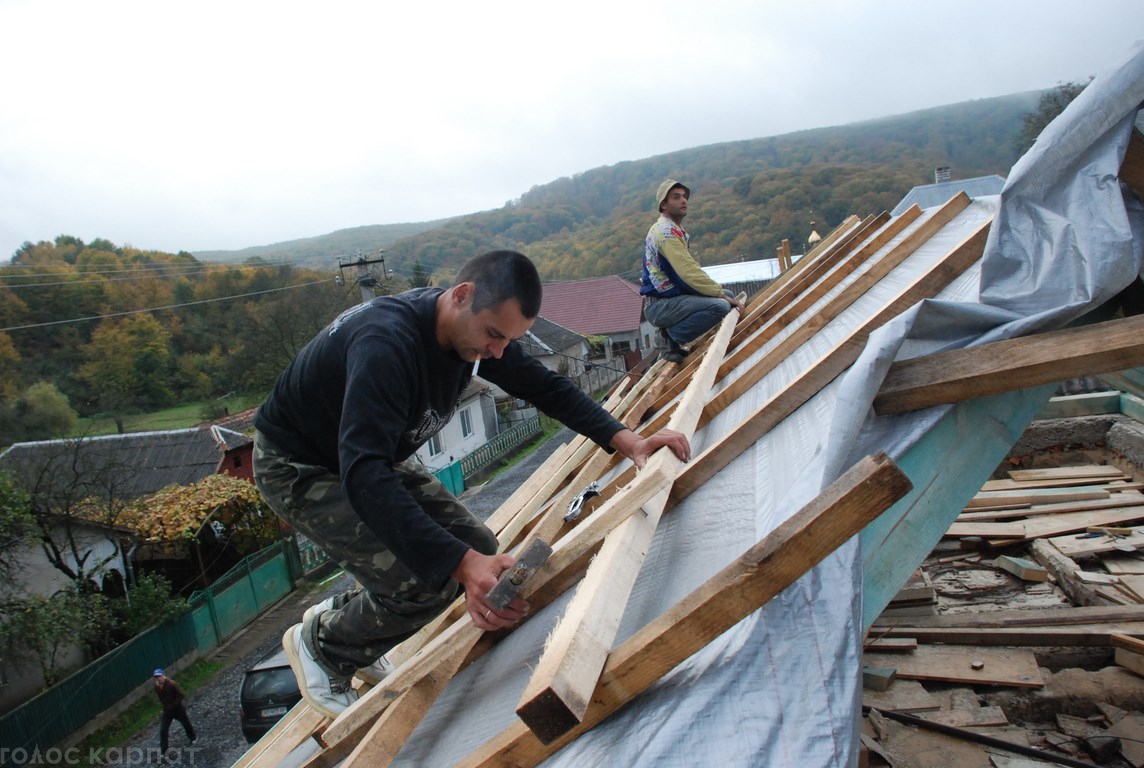 Місцева влада села Собатино на Іршавщині завершила ремонт даху дошкільного навчального закладу.  