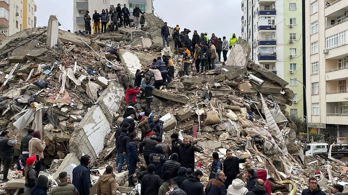 Сьогодні вранці Туреччину, яка постраждала в результаті сильного землетрусу 6 лютого, сколихнули нові підземні поштовхи.
