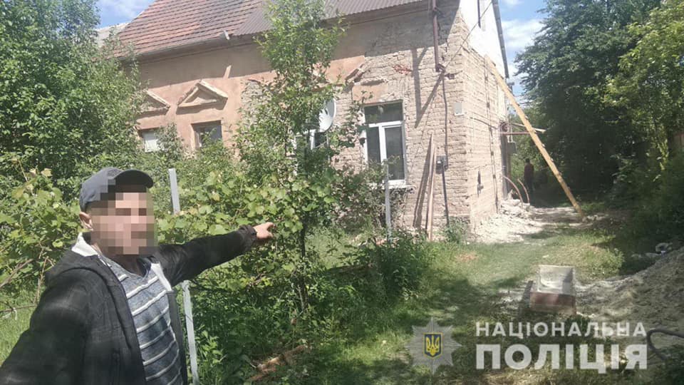 Полиция Закарпатья продолжает документировать преступные действия жителя Волынской области, которого подозревают в серии преступлений на территории нашего края. 