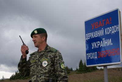 На Закарпатті нетверезі порушники чинили опір прикордонникам