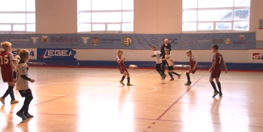 6 команд принимают участие в детском футбольном турнире в Ужгородской области (ВИДЕО)