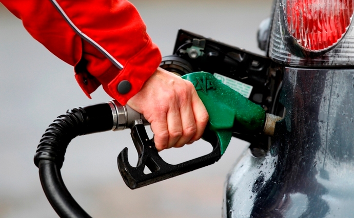 Цены на топливо неуклонно растут второй месяц подряд. Почему государственное регулирование не сдерживает рост, и что происходит дальше?
