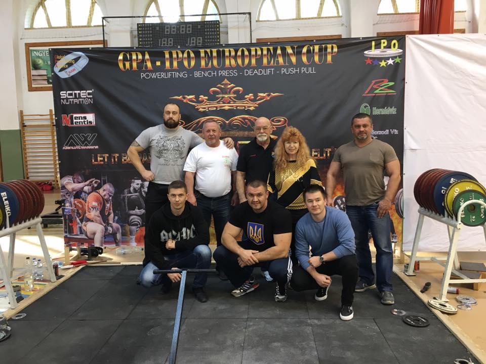 З 20 по 23 жовтня в угорському місті Серенч проходили змагання на Кубок Європи з пауерліфтингу, жиму лежачи, станової тяги, пуш-пул.