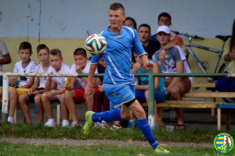 28-29 квітня, пройшли матчі 2 туру у Західній і Східній зонах першості Закарпатської області з футболу.
