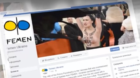 Акцію у Femen пояснили бажанням сповістити спільноту про недопустимість присутності українського президента на аристократичному рауті.

