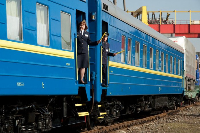 Для обеспечения выезда пассажиров из столицы в западном направлении на Покрова Пресвятой Богородицы и Дня защитника Украины ПАО «Укрзализныця» назначен всего 11 дополнительных поездов.