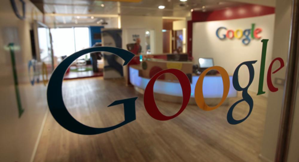 Еврокомиссия официально обвинила компанию Google в злоупотреблении доминированием на рынке интернет-поиска.
