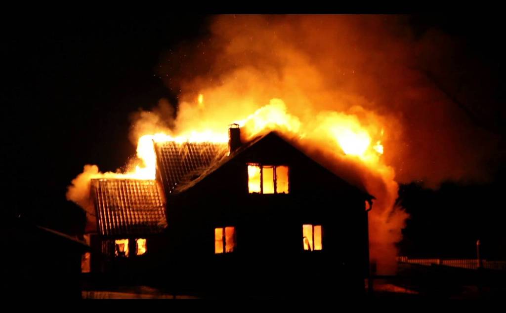 Вчора, 8 липня, у селі Теребля Тячівського району сталася пожежа у житловому будинку.


