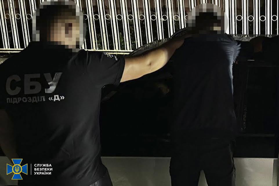 Малюнок до статті Правоохоронці зірвали спецоперацію: закарпатець налагодив чартерний трансфер за кордон (ФОТО)%