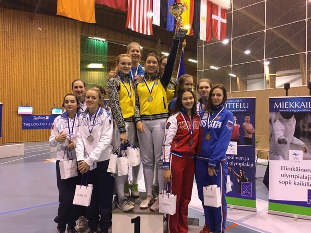В финляндском городе Эспоо состоялся чеговий юниорский этап Кубка мира по фехтованию на шпагах среди девушек. Женская сборная Украины сегодня стала здесь Чемпионками. 