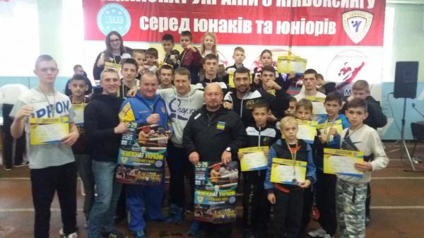 Закарпатські кікбоксери – юніори завоювали 13 золотих медалей на Чемпіонаті України у Броварах 