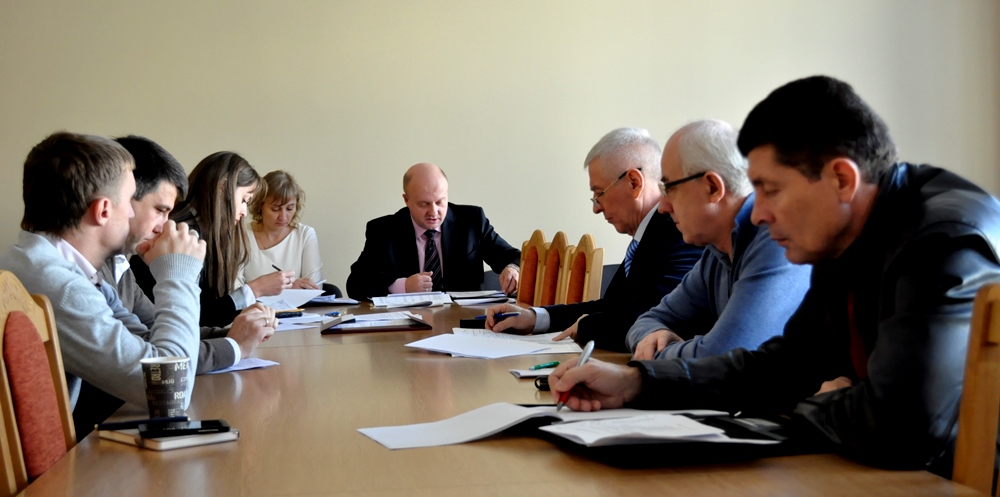 У п’ятницю, 16 грудня, відбулося засідання постійної депутатської комісії з питань бюджету, яке провів її голова Василь Кошеля. 