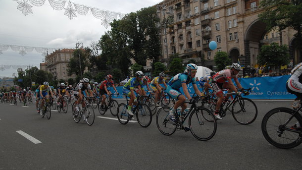 На Ужгородщині стартували змагання з шосейного велоспорту (ВІДЕО)