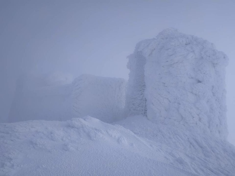 На високогірному лижному курорті Українських Карпат Драгобраті насипало понад метр снігу, повідомляє відділ гідрологічних прогнозів Українського гідрометцентру.   
