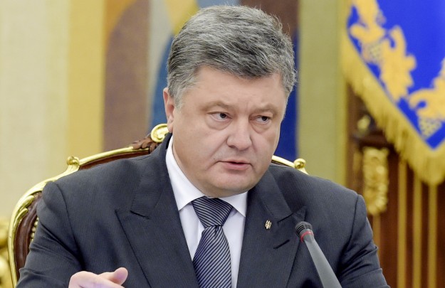 Президент Украины Петр Порошенко выразил твердое убеждение, что в будущем граждане Украины будут представлены в европейских институциях, а русский станет одним из официальных языков ЕС.