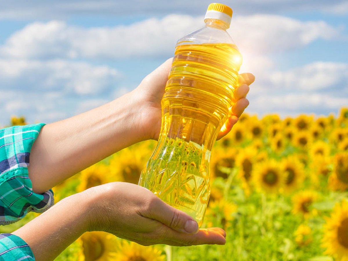 Соняшникова олія в Україні подорожчає і це в той час, коли на світовому ринку вона дешевшає.