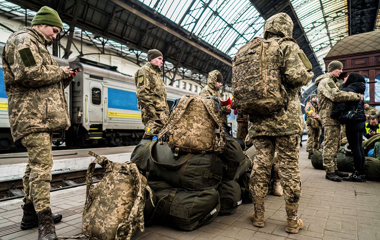 Кабінет міністрів України оновив порядок бронювання військовозобов’язаних під час воєнного стану. Зміни були затверджені у п'ятницю, 27 січня.