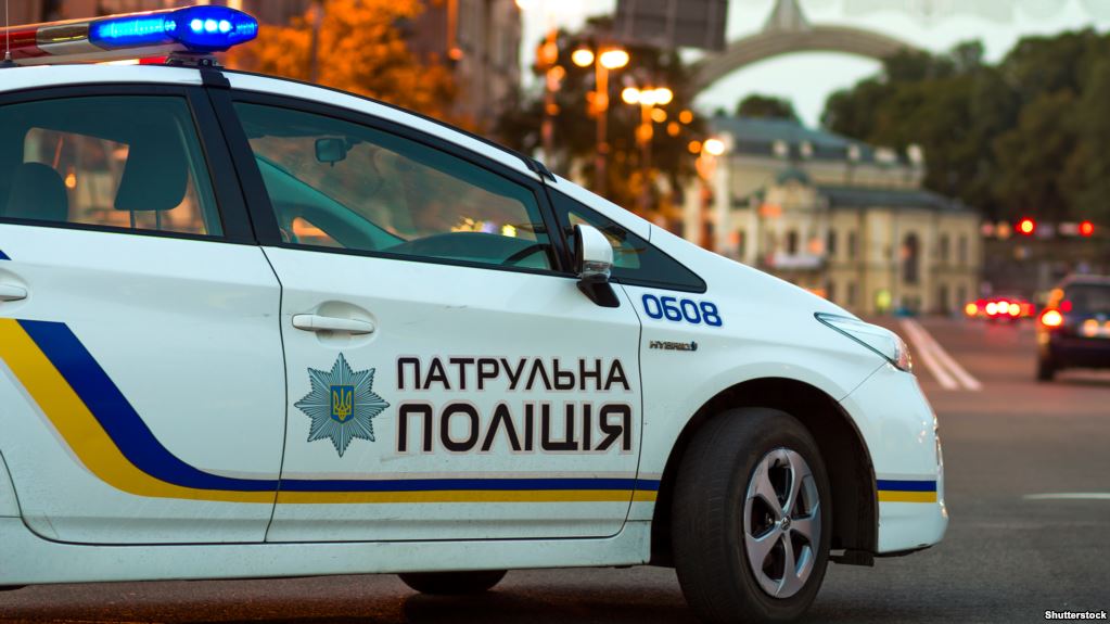 У селі Сюрте Ужгородського районі поліцейські зупинили автомобіль марки 