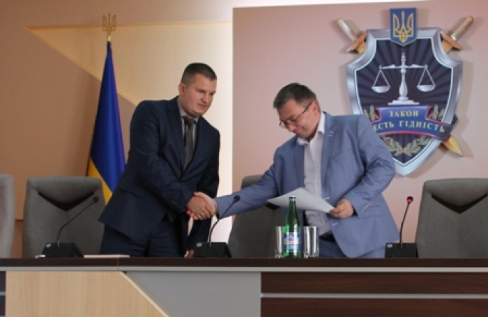 9 серпня прокурор Закарпатської області Володимир Гаврилюк представив колективу прокуратури нового заступника.