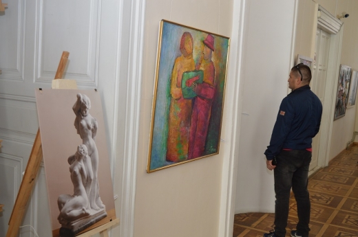 Напередодні Всеукраїнського дня художника, який щороку відзначають у другу неділю жовтня, закарпатські митці традиційно презентували в Ужгороді виставку своїх робіт «Осінь – 2019».