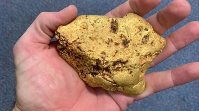 Австралієць за допомогою металодетектора знайшов 1,4-кілограмовий шматок золота.