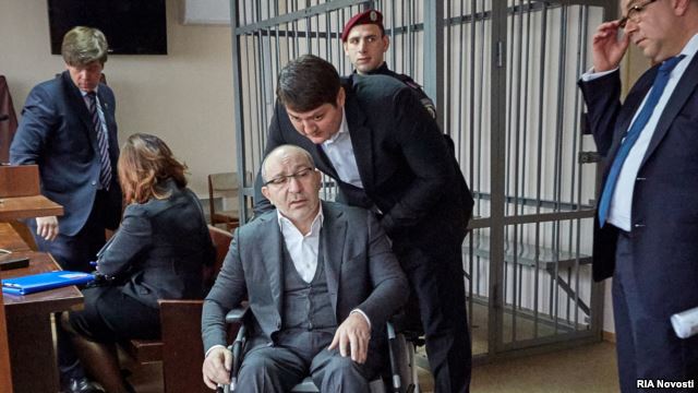 В Полтаве начинается рассмотрение уголовного дела против мэра Харькова Геннадия Кернеса.
