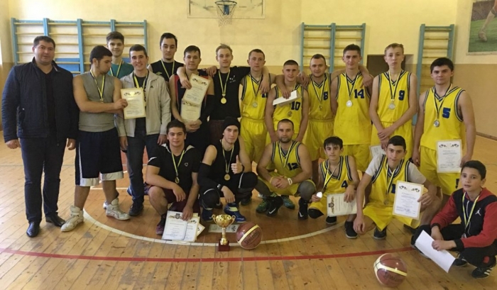 Збірна УжНУ перемогла у відкритій першості Мукачівщини з баскетболу