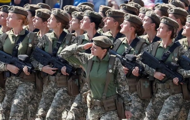 За контрактом у рядах Збройних сил України служать 25 тисяч жінок, з них понад три тисячі - офіцери.
