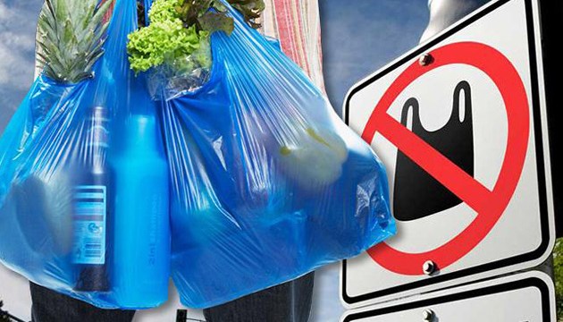 С 10 декабря будет принят Закон No 1489-IX «Об ограничениях на обращение пластиковых пакетов на территории Украины» (кроме некоторых норм).