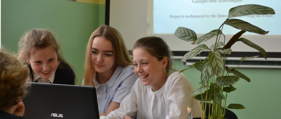 24 учителя общеобразовательных школ г. Ужгорода приняли участие в организованной «ПАДІЮНом» грантовой сотрудничества с польскими коллегами.