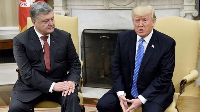 Під час зустрічі на полях Генасамблеї ООН президент США Трамп попросив українського президента Порошенко 