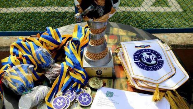 Турнір «BUSINESS CUP 2017» вже вдруге відкриє весняний футбольний сезон серед аматорських команд у Мукачеві.
