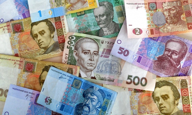 Українська валюта втрачає свої позиції.