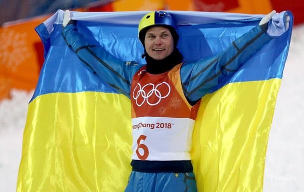 Олімпійський чемпіон Олександр Абраменко виграв срібло чемпіонату світу з фрістайлу та сноубордингу, який проходить у США.
