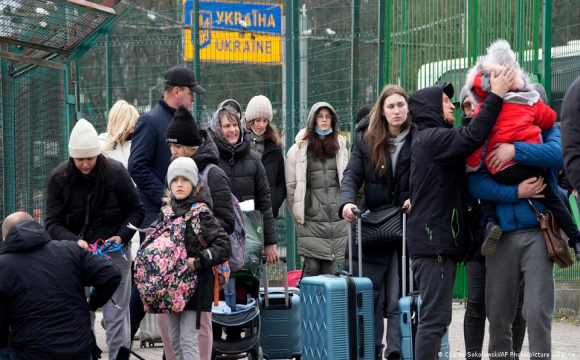 Українським біженцям під час повторного перетину кордону з Польщею необхідно пред’являти diia.pl., щоб не втратити статус UKR.