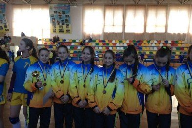 Закарпатские гандболистки завоевали бронзу на спартакиаде школьников Украины