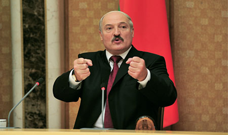 Президент Білорусі Олександр Лукашенко виступив різко проти присутності в країні бойовиків, які воювали в Україні з тієї чи іншої сторони, і зажадав у силовиків негайно розібратися в ситуації.