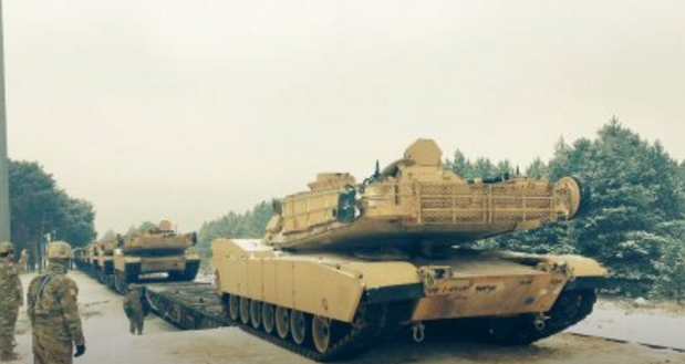 В Польшу прибыла первая партия танков из США, которые доставили в рамках программы по укреплению восточных границ НАТО. 