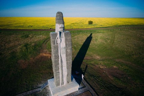 В Україні зареєстрували рекорд «Найвища статуя чабана» в світі.