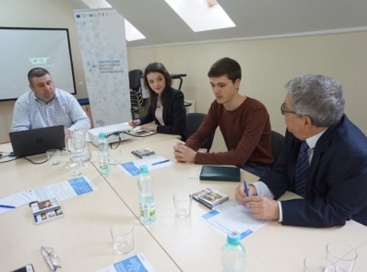 Закарпатський Центр розвитку місцевого самоврядування на початку тижня відвідав консул Угорщини в місті Берегово доктор Іштван Дєбнар.