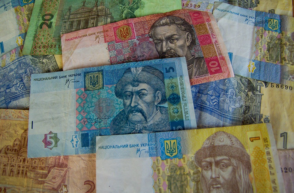 В Росії готують до прийняття закон, який звільняв би жителів півострова від виплати взятих раніше в Україні кредитів.