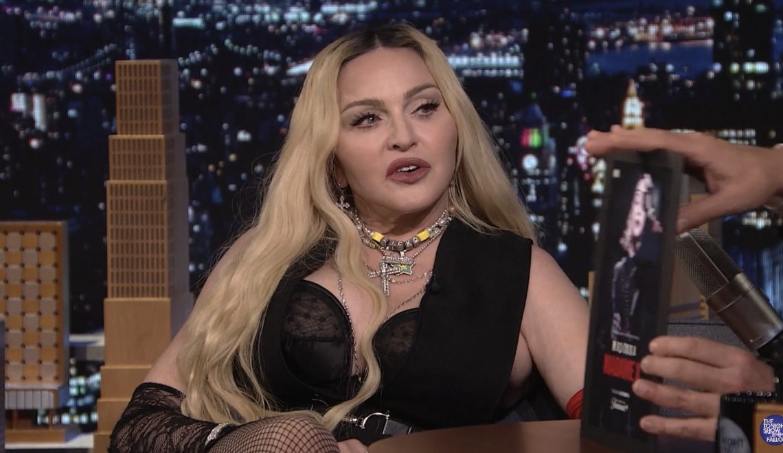 Сьогодні на YouTube-каналі «The Tonight Show Starring Jimmy Fallon» вийшло нове відео з Мадонною (Madonna).