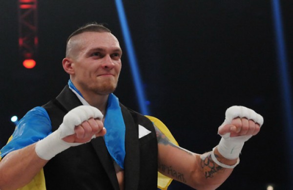 Боксер із Сімферополя Олександр Усик переміг технічним нокаутом у 8 раунді росіянина Андрія Князєва