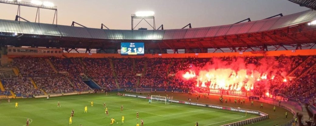 ФК «Металлист» обыграл Ужгород, забив за команду три гола. В матче приняли участие более 30 000 человек.