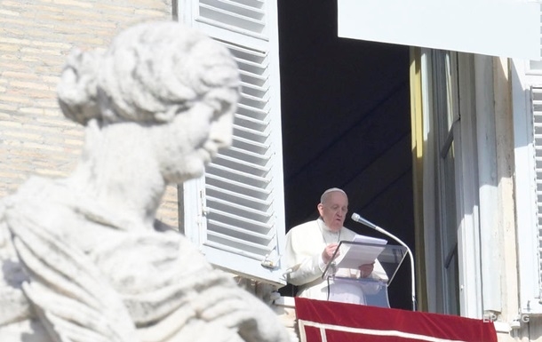 Франциск закликав у середу 26 січня провести день молитви за мир і щоб політичні переговори могли бути зосереджені на 
