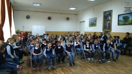 За минулий тиждень інспектори УПП в містах Ужгороді та Мукачеві відвідали п’ять навчальних закладів.
