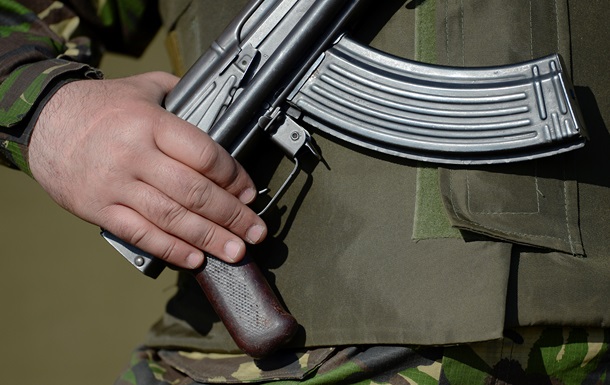 Військова прокуратура Ужгородського гарнізону проводить розслідування за фактом порушення військовослужбовцем Чопського прикордонного загону правил поводження зі зброєю.
